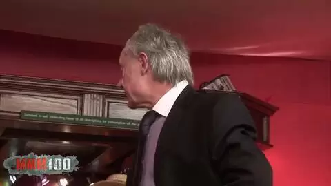 Die Bar wird zu einer heißen Orgie mit großen Brüsten photo 03