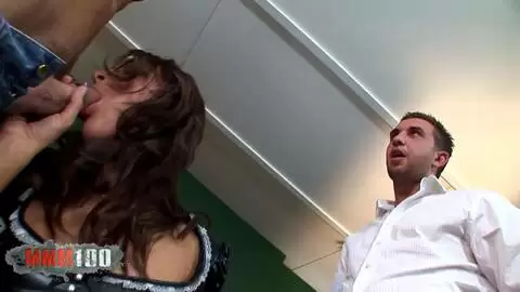 Sabrina Sweet wird von zwei großen Schwänzen in einem heißen Trio gefickt photo 04