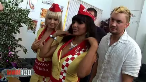 Verrückte Sexorgie mit Luna Luxx, Natalie di Angelo und Victoria Rosse photo 02