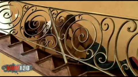 Sydnee Capris großer schwarzer runder Hintern nimmt es mit zwei großen schwarzen Schwänzen in einem harten FMM-Dreier auf photo 03