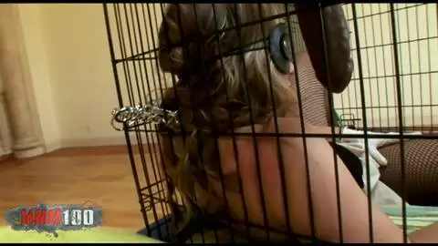 Kiara Marie Mollige Blondine mit großen Titten wird von Mr. Marcus, einem großen schwarzen Schwanz, im Käfig abspritzen gefickt photo 03