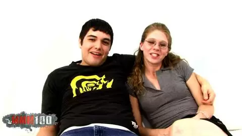 Sie wird vor den Augen ihres Freundes gefickt photo 01