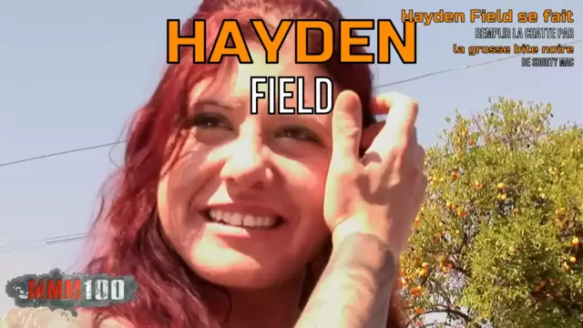 Hayden Field se fait remplir la cha...