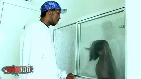 Milf Ebony Gross hart von seinem gut berittenen Kerl unter der Dusche gefickt photo 07