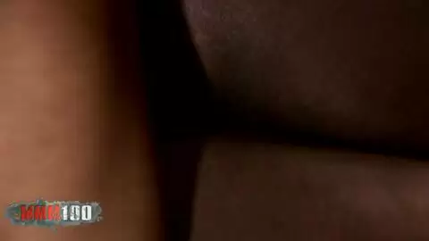 Milf Ebony Gross hart von seinem gut berittenen Kerl unter der Dusche gefickt photo 15