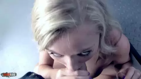 Saschas großer Schwanz Deepthroats Lacy Hollidays natürliche blonde Muschi photo 08