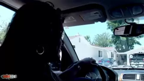 Nat Turnhers riesiger BBC dehnt die blonde MILF Kelly Leigh in Netzstr&uuml;mpfen aus, bevor er ihr das Gesicht vollspritzt photo 03