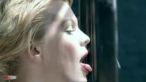 BDSM-Anal-Trio in einem Kerker mit der dünnen Blondine Rittea und der Brünetten Patricia Parisch. photo 03