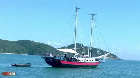 Babalun, eine wunderschöne Brasilianerin mit großen Titten, wurde auf einer Yacht doppelt genommen photo 01