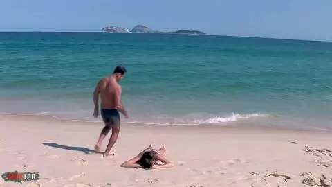 Interrassischer Dreier mit 2 perfekten Latinas und einem großen schwarzen Schwanz photo 16