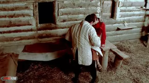 Rotschopf-Babe bekommt Anal-Cumshot ins Gesicht von einem großen Schwanz. photo 02