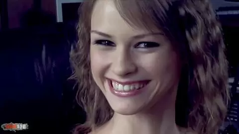 Der magere Pornostar mit dem perfekten Körper Beata Undine lässt sich von Pascal Saint James in den engen Arsch ficken photo 01