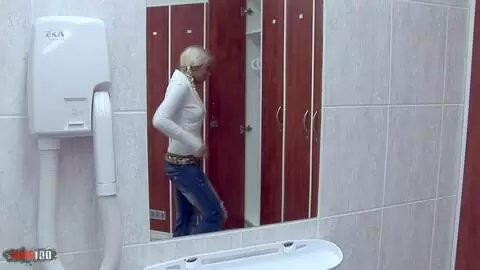 Morgan Moon und ihre blonden Zöpfe bei intensivem Analsex mit Eriks großem Schwanz.
 photo 01