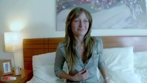 Großer Schwanz zerschmettert den Arsch und sprüht im Inneren photo 01