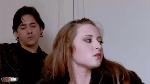 Moana, zierlicher Pornostar, wird von drei großen Schwänzen tief gefickt photo 01