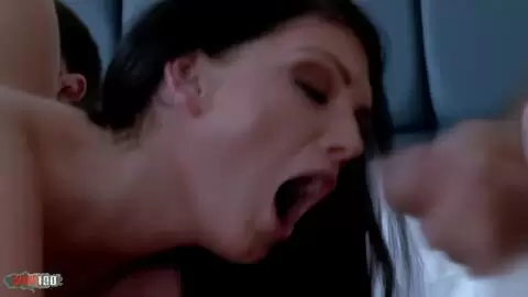 Roxy Panthers wilder Ritt mit drei großen Schwänzen im Hardcore-Vierer photo 14