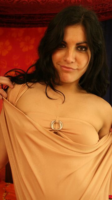 Vania Rodriguez Free Sexy Photo #011
