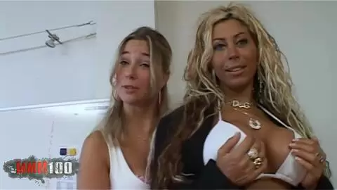 Ficken mit Venus, einer heißen Latina mit Traumkörper, die Schwänze liebt photo 02