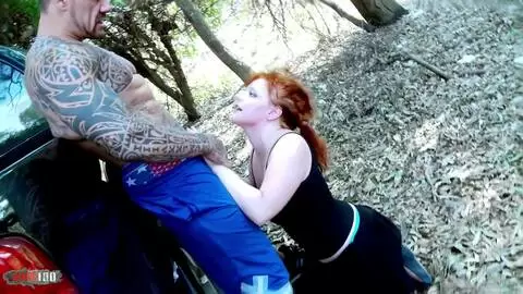 Rob Diesel trifft seine Landsfrau Vicki Valkyrie und bumst sie im Wald photo 05