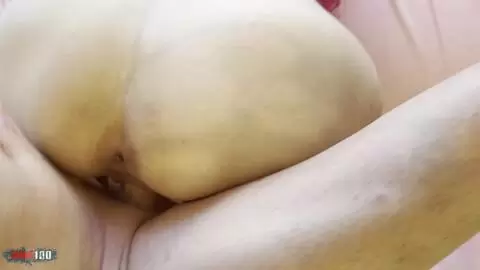 Rothaarige spanische MILF Victoria Arias fickt den Lieferboten Anal POV photo 6