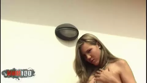 Das heiße spanische Teen Yaiza del Mar zeigt dir ihre junge Muschi photo 11