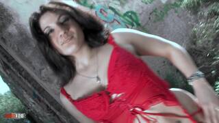 Latina-milf yesenia rock im su