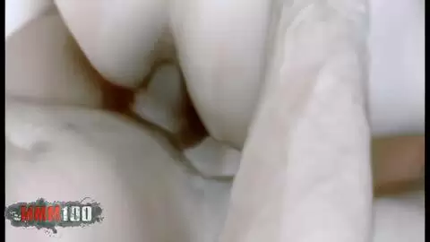 Spanisches Paar mit Yosune, einer brünetten MILF mit großen Titten, die auf dem Sofa Analsex bekommt photo 12