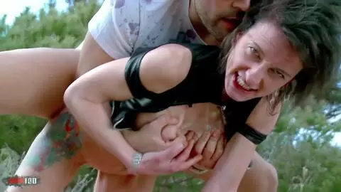 Die geile französische Milf Zaza wird von einem großen spanischen Schwanz gebumst photo 08